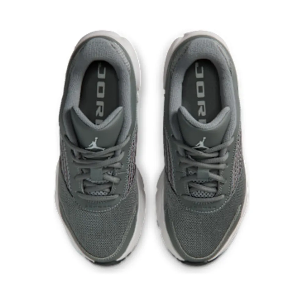 Nike Jordan Trunner Flow “Smoke Grey / Dark Smoke Grey / Iron Grey / Photon Dust” (IQ7693-001)