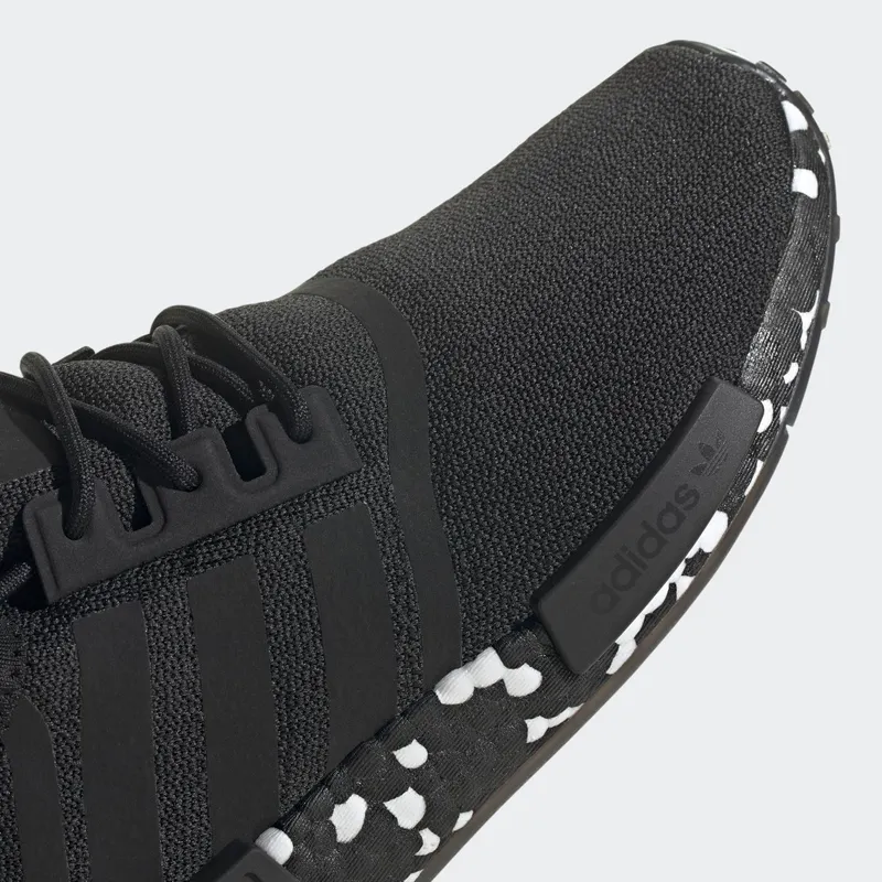 Adidas NMD_R1 Core Black / Core Black / Cloud White (GZ4306)