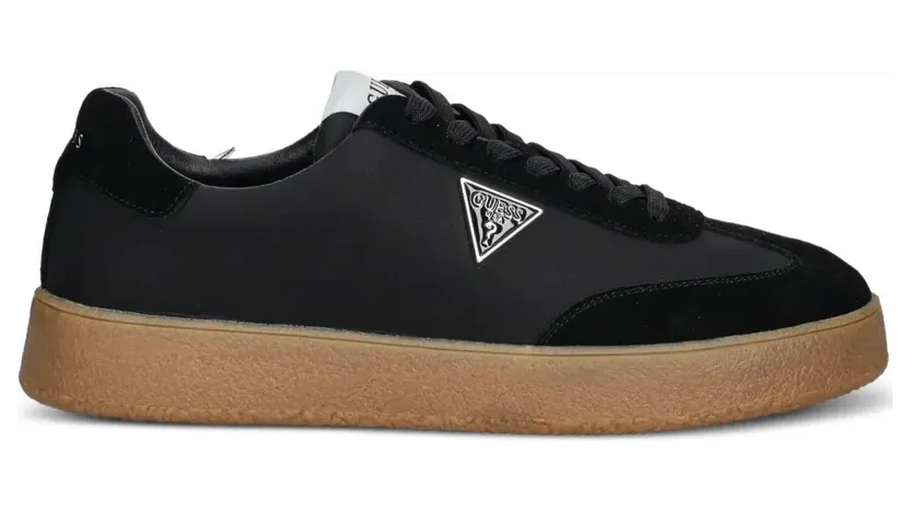 GUESS USA Wildleder- mit Logo-Schild – Black (FMTWIMLEA12)