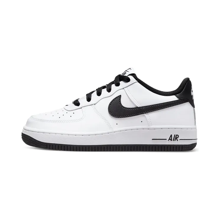 Nike Air Force 1 Low ’06 “White / Black” (DH9600-102)