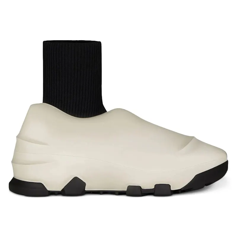 Givenchy Monumental Mallow High Cream Black (BHZ012H10T-181)