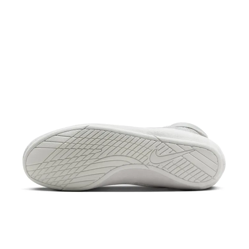 Nike Speedsweep 7 Wrestling “White / Metallic Silver” (366683-100)