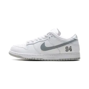 Nike SB Dunk Low “Supreme – White” (HQ8487-100)