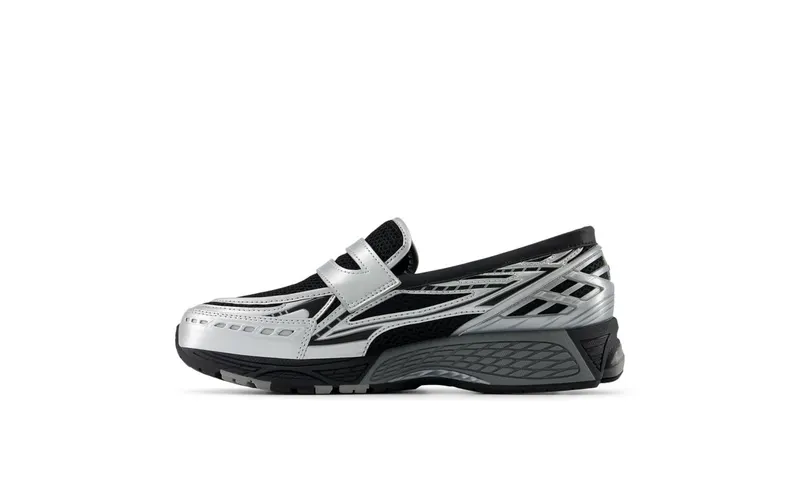 New Balance 1906L “Silver Metallic Black” (U1906LOC)