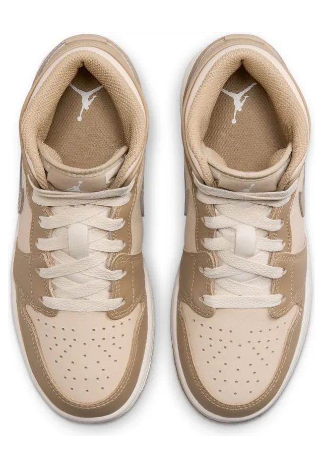 air-jordan-1 HF4781-203