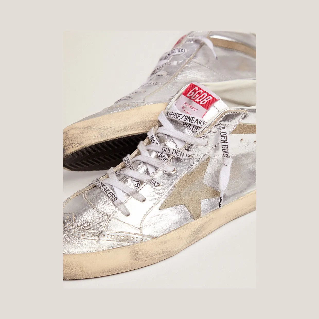 Golden Goose Mid Star In Silver Laminated Leather With Dove Gray Star (GWF00122.F002794.70216) (4)