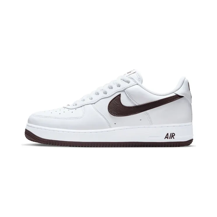 Nike Air Force 1 Low Retro Wit/Metallic Gold/Chocolate (DM0576-100)