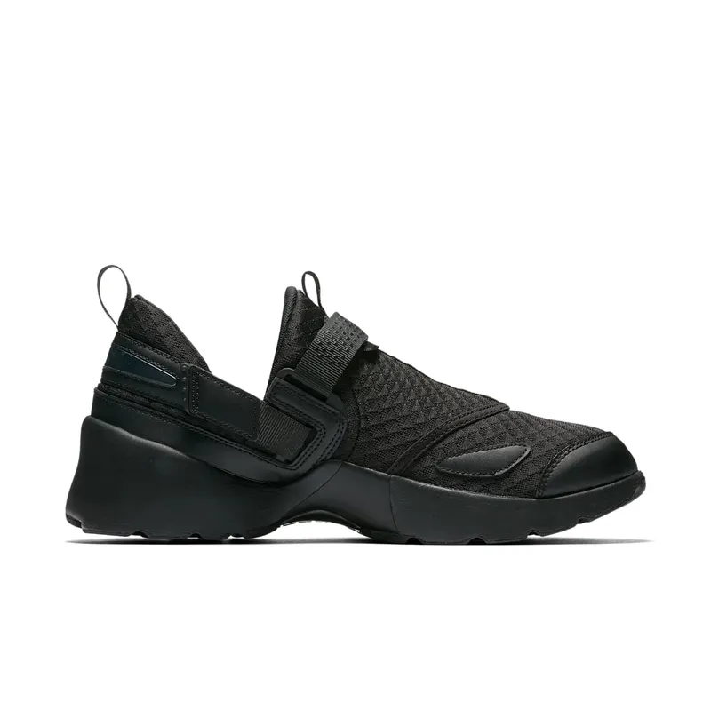Jordan Trunner LX Triple Black Black/Black-Black (897992-020)