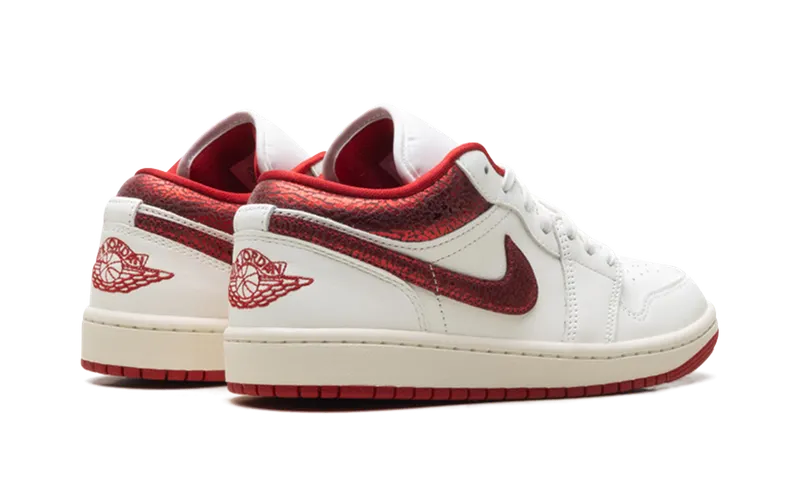 Jordan 1 Low “Ruby” (HJ9338-106)