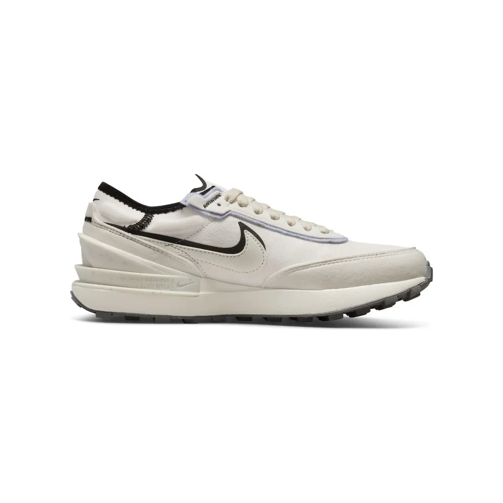 Nike Waffle One SE Older Kids’ Grey (DQ0470-001)
