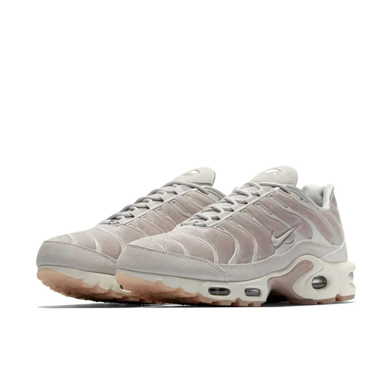 Nike Air Max Plus Velvet Particle Rose (W) Particle Rose/Vast Grey-Summit White (AH6788-600)