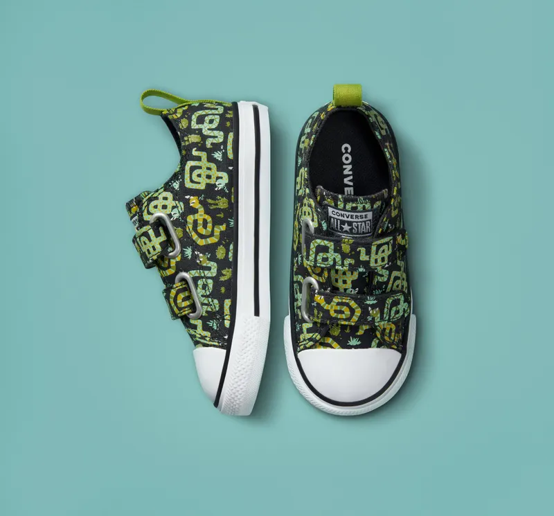 converse-chuck-taylor-all-star A02447C