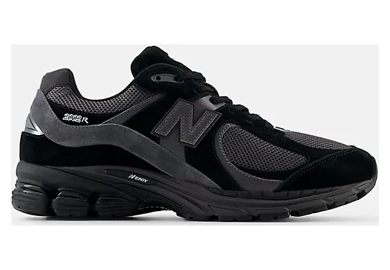 New Balance 2002R M2002RBL