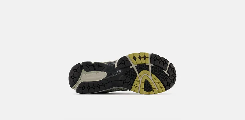 New Balance 860v2 “Earth” (ML860KR2)