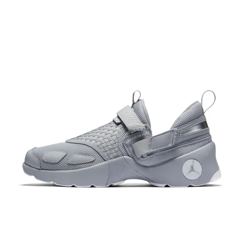 Jordan Trunner LX Wolf Grey Wolf Grey/Wolf Grey-White (897992-003)