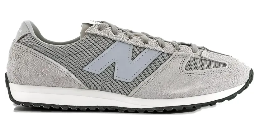 Junya Watanabe MAN Sneakers met logopatch – Grijs (WPK1021)