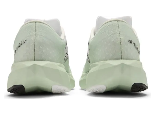 new-balance-fuelcell MFCXCE4
