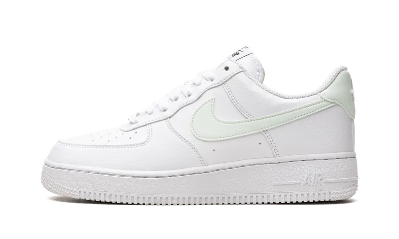 Nike AIR FORCE 1 ’07 NEXT NATURE “Barely Green” (DN1430-103)