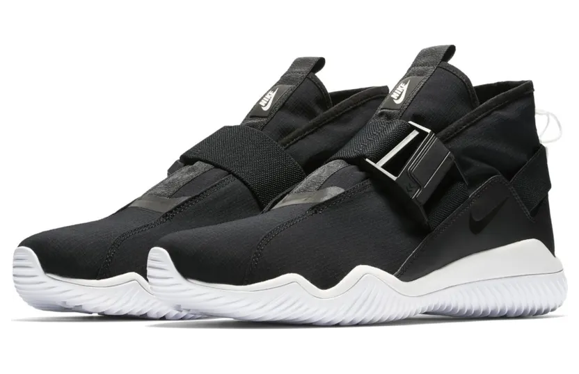 nike-sneaker 921664-001