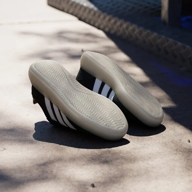adidas Barreda Decode Core Black Cloud White Core White (JR3102)