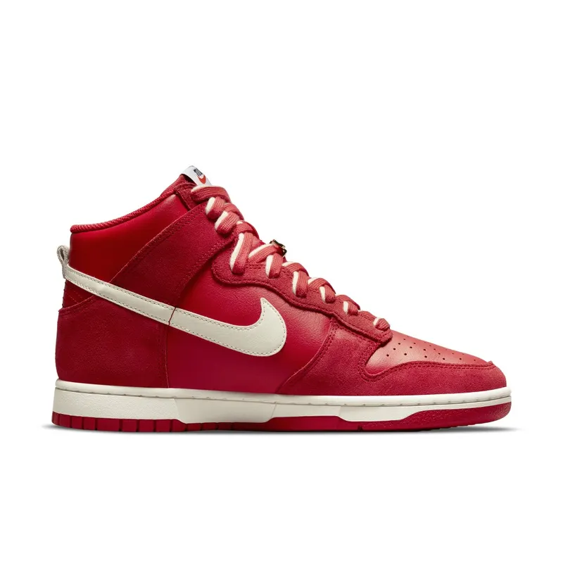 Nike Dunk High First Use (2021) – “University Red / Sail” (DH0960-600)