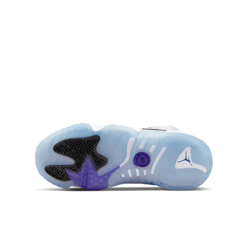 Jumpman Two Trey Older Kids’ White (DQ8431-100)