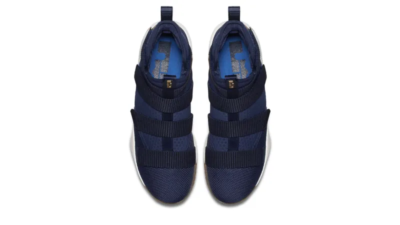 Nike LeBron Soldier 11 Cavs Midnight Navy/Metallic Gold-White (897644-402)