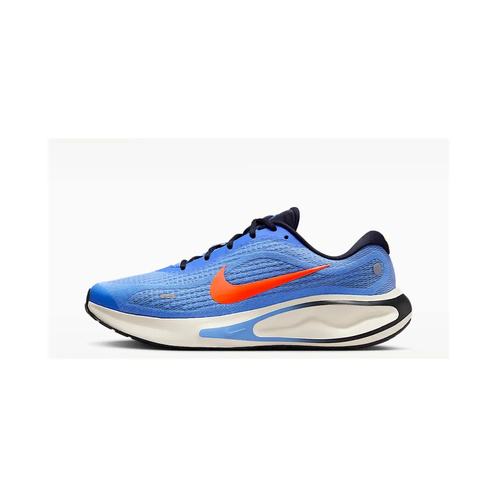 Nike Journey Run “Deep Royal / Astronomy Blue / Pale Ivory / Hyper Crimson” (FN0228-400)
