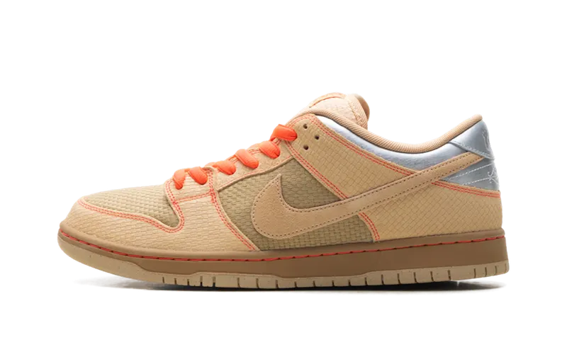 Nike SB Dunk Low “Som Tum” (IB6206-701)