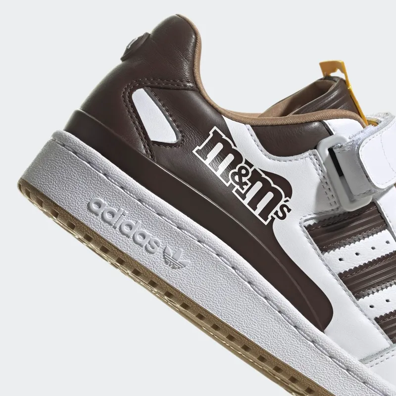 Adidas M&M'S Brand Forum Low 84 Cloud White / Cardboard / Dark Brown (GY6313)