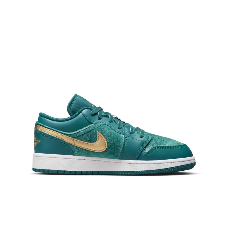 Air Jordan 1 – “Geode Teal Velvet” (FB9896-300)