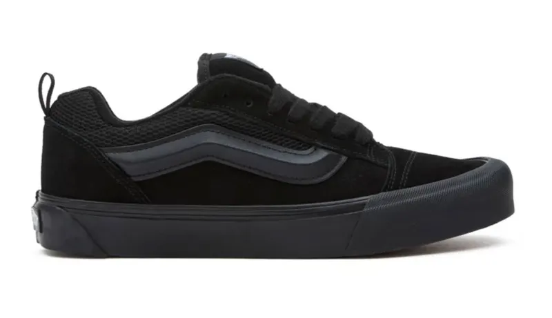 Vans Knu Skool “Triple Black” (VN0009QCBKA)