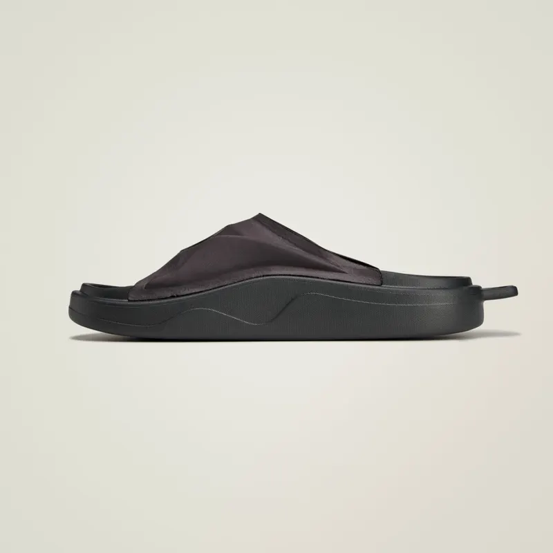 Adidas adidas by Stella McCartney Slide Slides Core Black / Core Black / Core Black (JS0265)