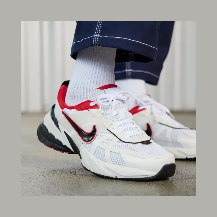 nike-v2k-run HF0120-100