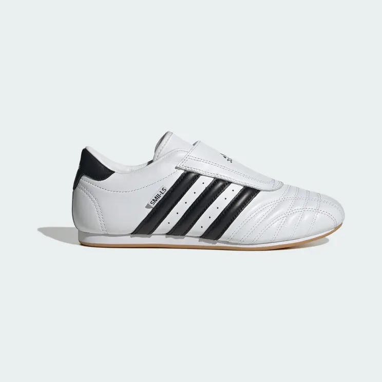adidas Taekwondo “Cloud White / Core Black / Gum” (JQ4774)