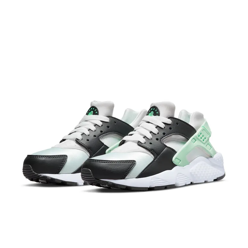 Nike Huarache Run Older Kids’ White (654275-116)