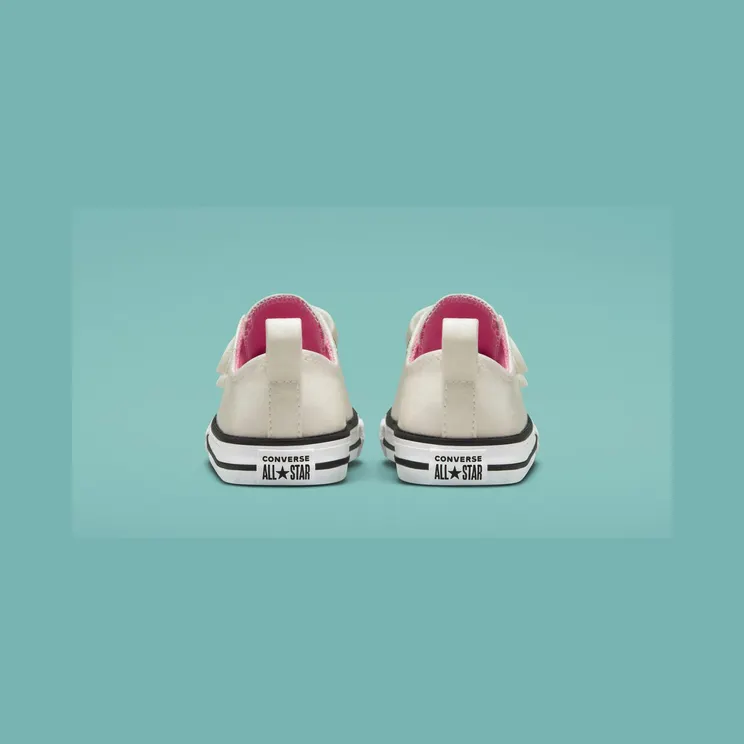 converse-chuck-taylor-all-star A02439C