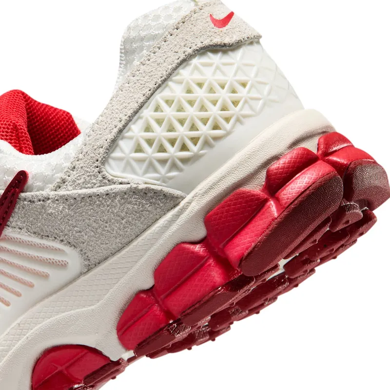 nike-vomero IB5727-100