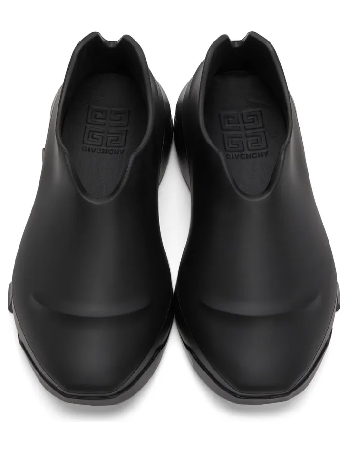 Givenchy Black Monumental Mallow Low Sneakers (BEZ00PE185) (5)