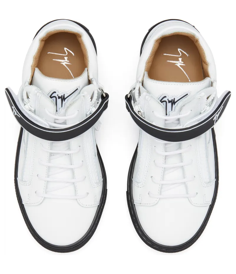 Giuseppe Zanotti Kriss 1/2 jr. (SBI9400001) (4)