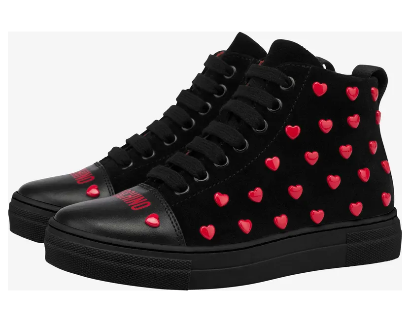 Moschino Hohe Sneakers Aus Spaltleder Allover Hearts (MNT75997MK093)
