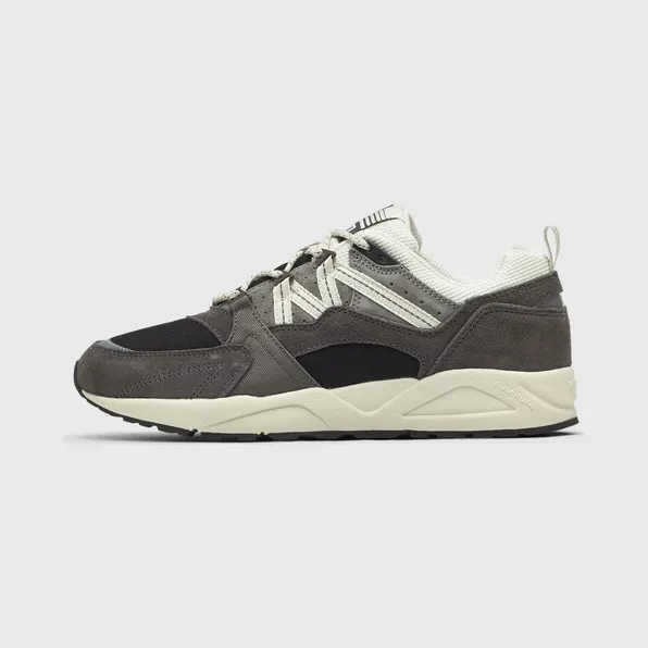 Karhu Fusion 2.0 “Dark Gull Gray” (F804208)