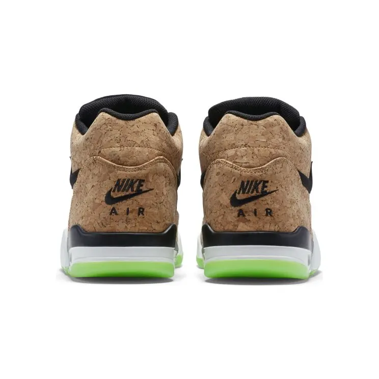 nike-sneaker 748281-100