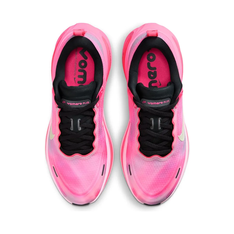 Nike Vomero Plus “Pearl Pink Hyper Pink” (IR8317-664)