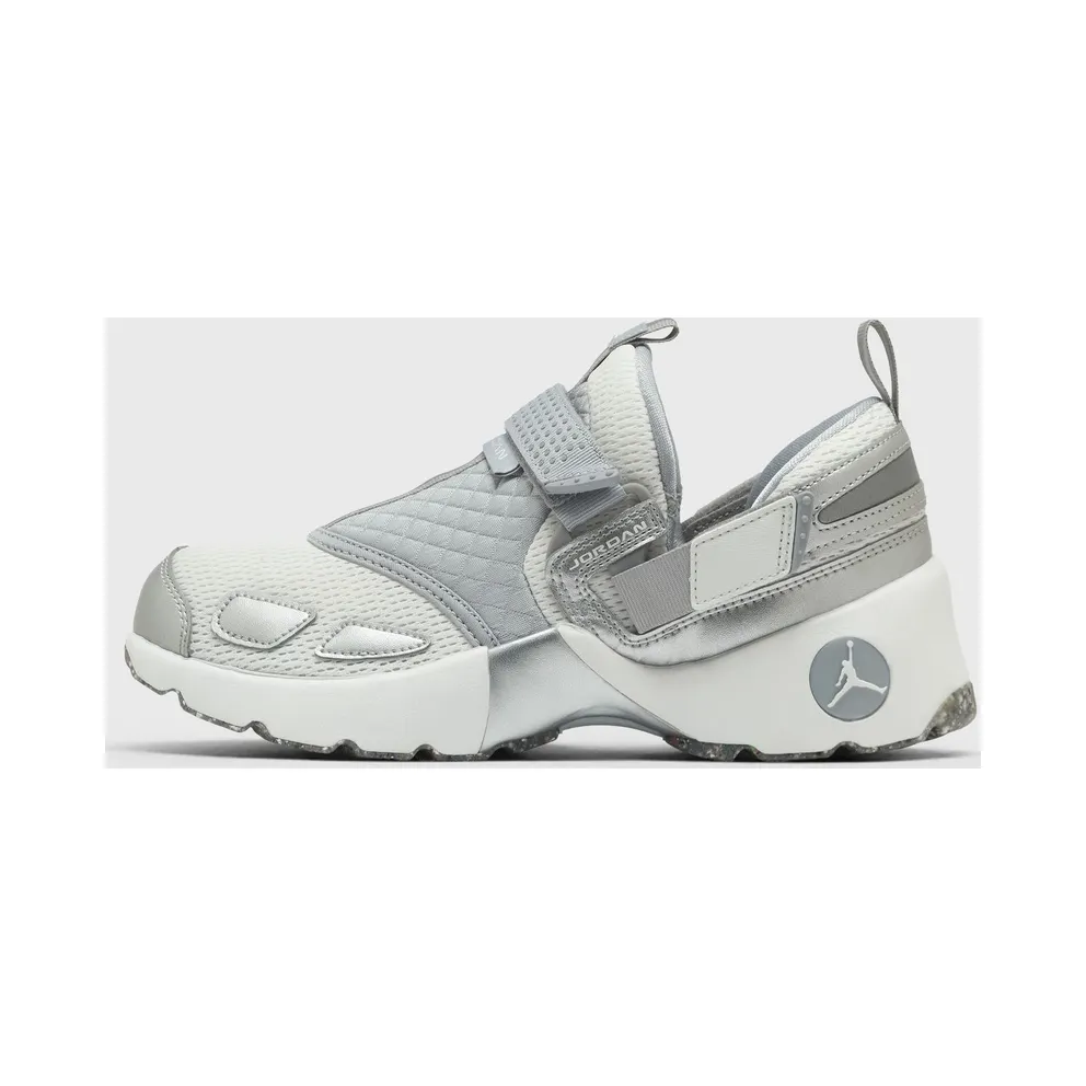 Jordan Trunner LX Wolf Grey Reflective Silver