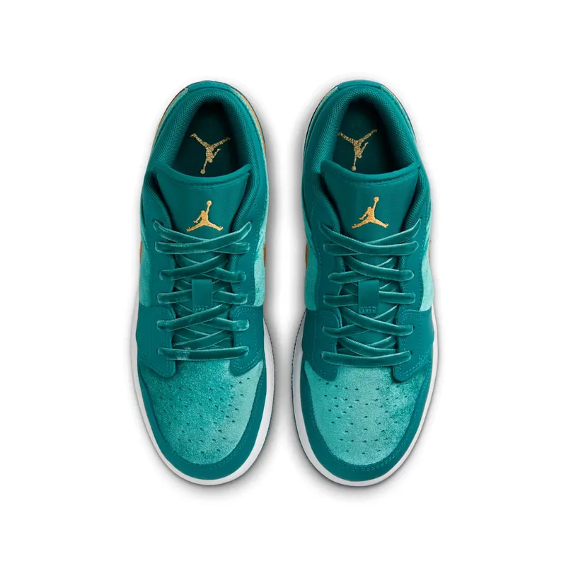 Air Jordan 1 – “Geode Teal Velvet” (FB9896-300)