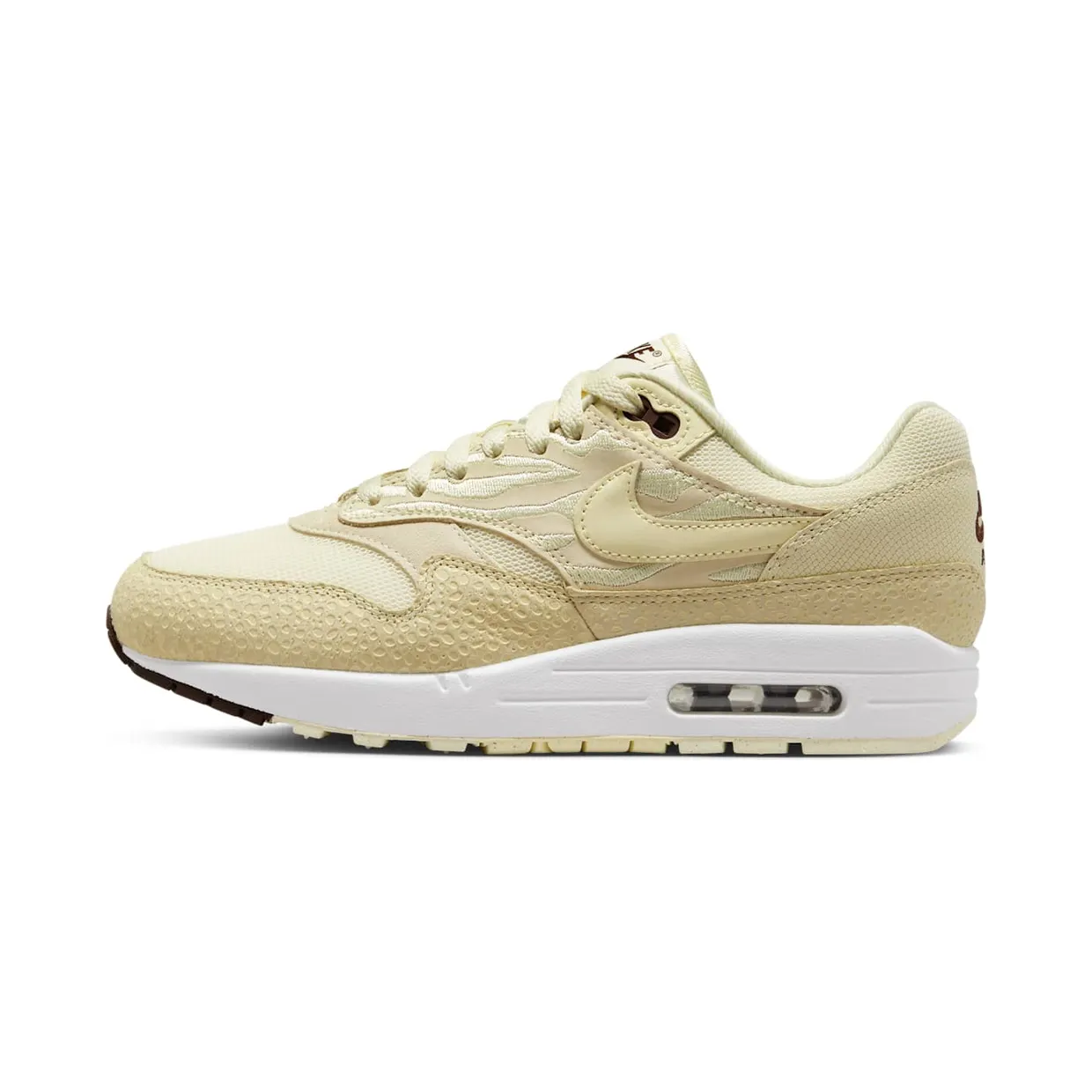 Nike Air Max 1 ’87 ‘Coconut Milk’ (FD9856-100): crème op crème, met een safari-stip