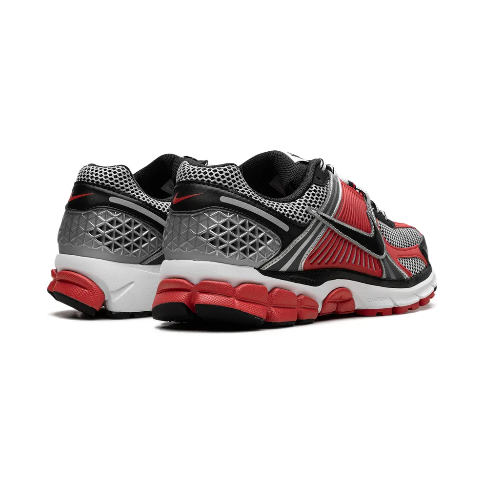 Nike Zoom Vomero 5 “Metallic Silver University Red” (HV0926-095)