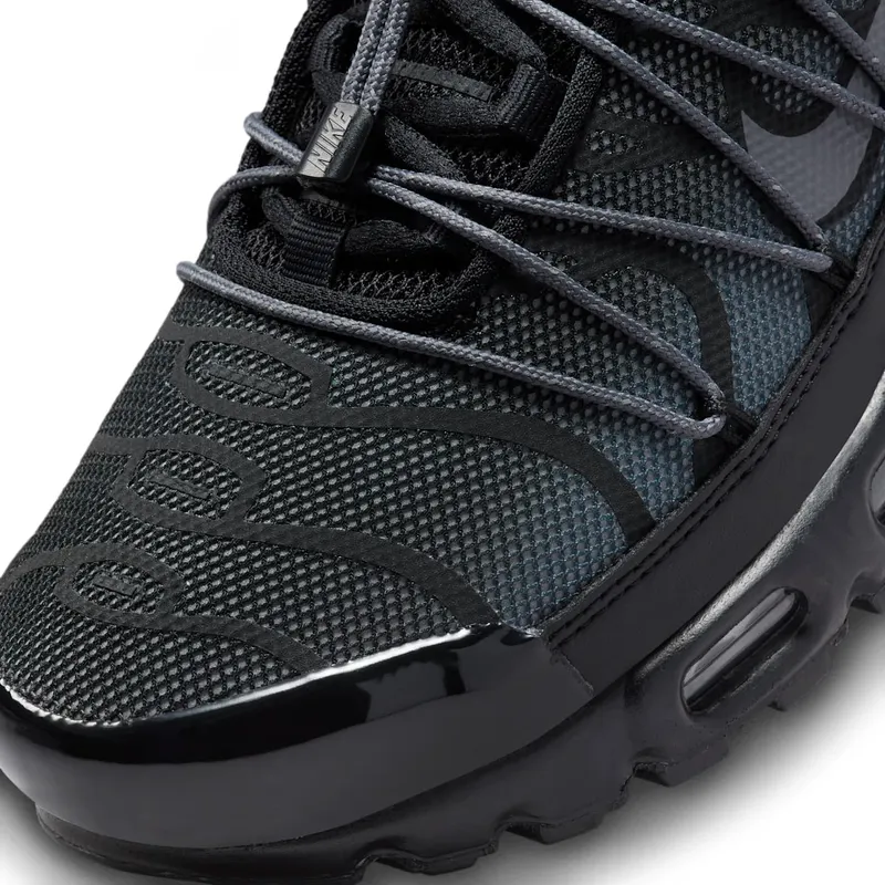 Nike Air Max Plus Utility Black Metallic Platinum (FZ2770-001)
