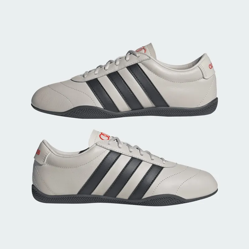 Adidas GRAND COURT LO AUDI REVOLUT F1 TEAM Shoes Chalk Pearl / Utility Black / Hi-Res Red (KI8651)